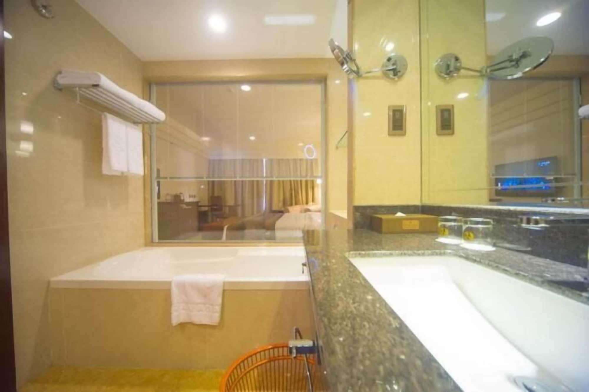 โรงแรม รามาดา เฉิงตู นอร์ท ภายนอก รูปภาพ