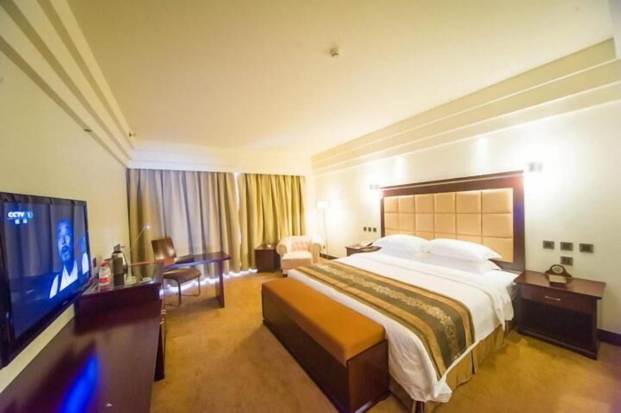 โรงแรม รามาดา เฉิงตู นอร์ท ภายนอก รูปภาพ